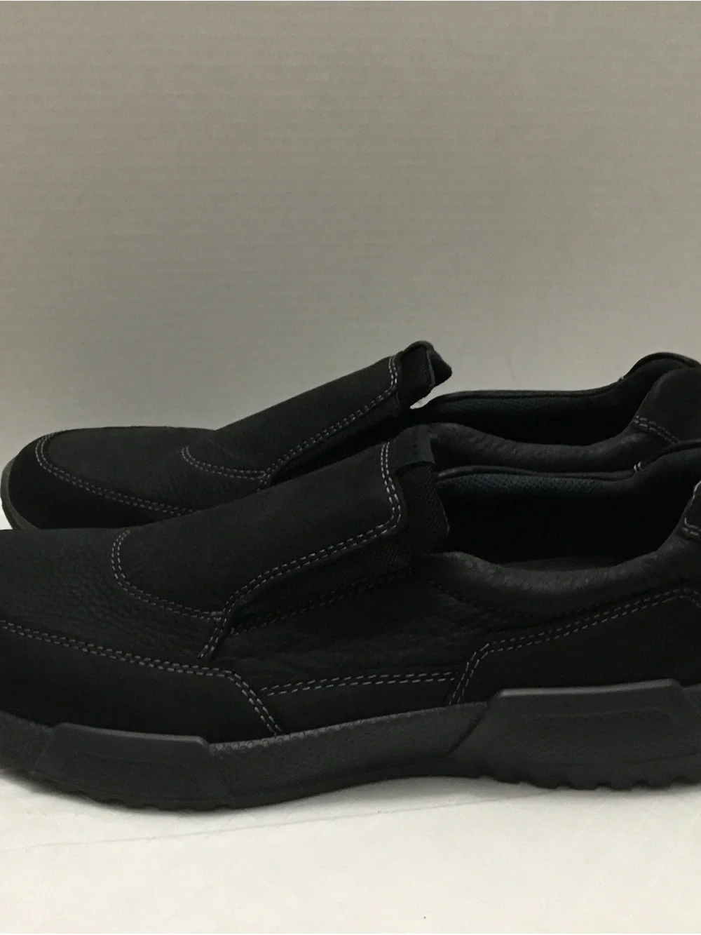 Ecco Men's Black Slip-On Sneakers Contrast Stitching Size 12 NWOT